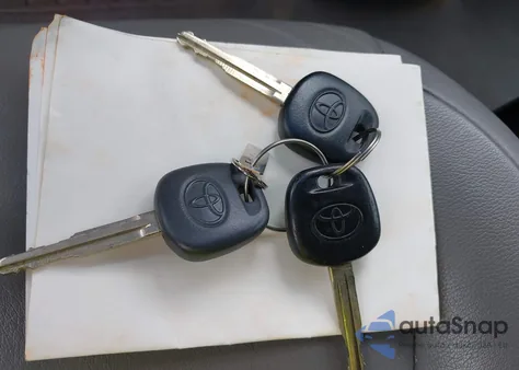 2004 Toyota Sienna Xle z USA, uszkodzony, nr VIN 5TDZA22C44S131779